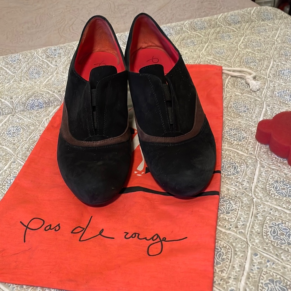Pas de rouge Shoes